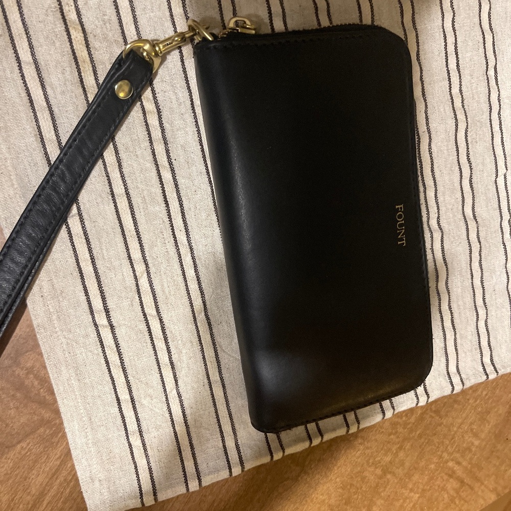 Fount Cetite accordion wallet